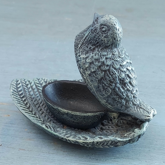 Vintage Cast Iron Bird/Leaf Trinket Box - Picture 2 of 9